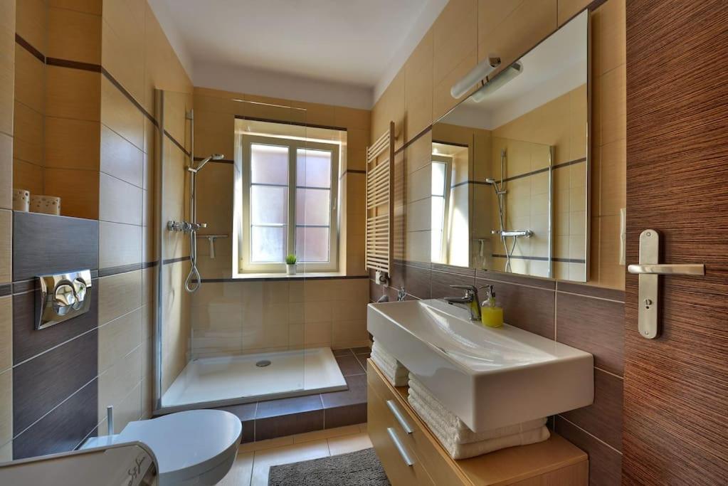 Argentis Wiezienna Apartment Вроцлав Екстериор снимка